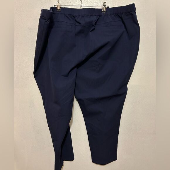 NWOT Isaac Mizrahi Live! Regular Stretch High Waist Pant Navy Plus Size 30WP - Picture 2 of 11
